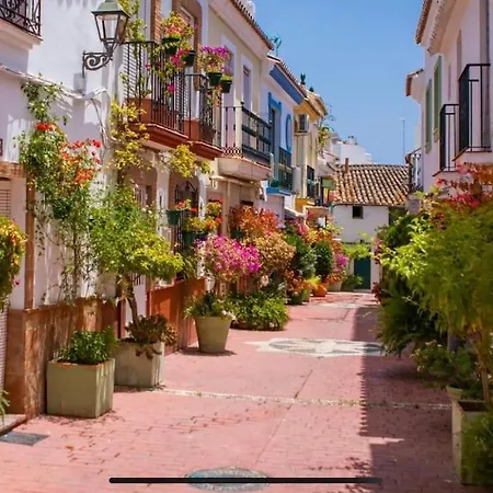 El Faro * Estepona